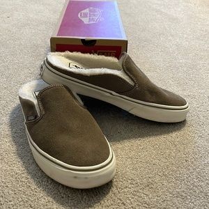Vans classic slip on mule in cozy walnut/marshmallow, size 8.5 womens